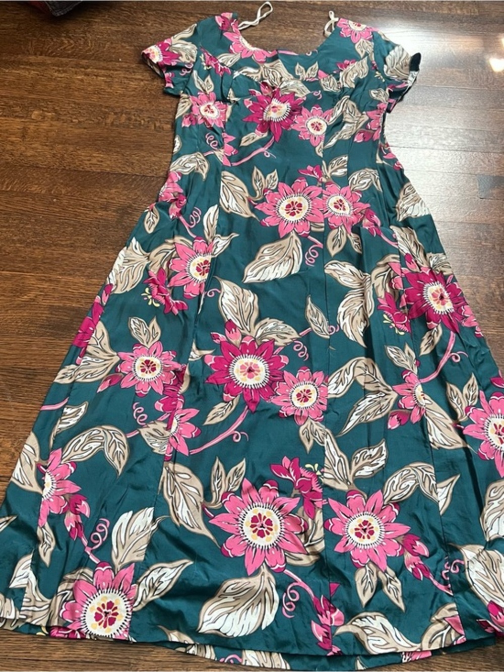 Royal creations made in Hawaii tropical floral maxi dress. Size medium